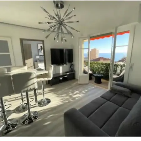 Stella With Seaview On Montecarlo Border
