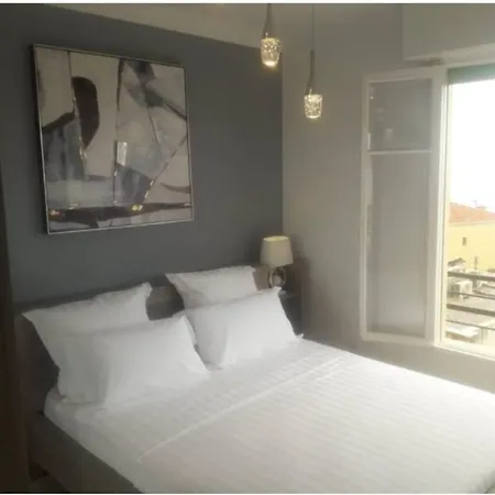 Stella With Seaview On Montecarlo Border Apartman