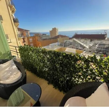 Stella With Seaview On Montecarlo Border