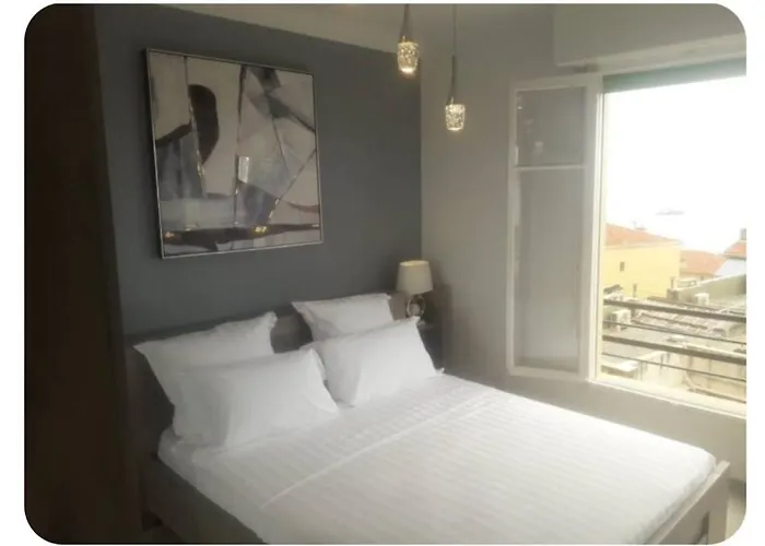 Stella With Seaview On Montecarlo Border Апартаменты